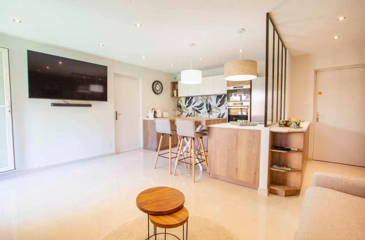 Le P'TIT MAX, spacieux centre SAINTE MAXIME Appartement
