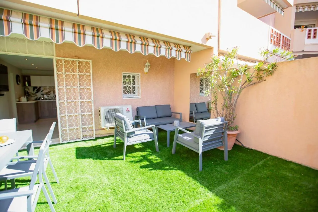Apartment Le Ptit Max Centre Ville - Terrasse Sainte-Maxime France